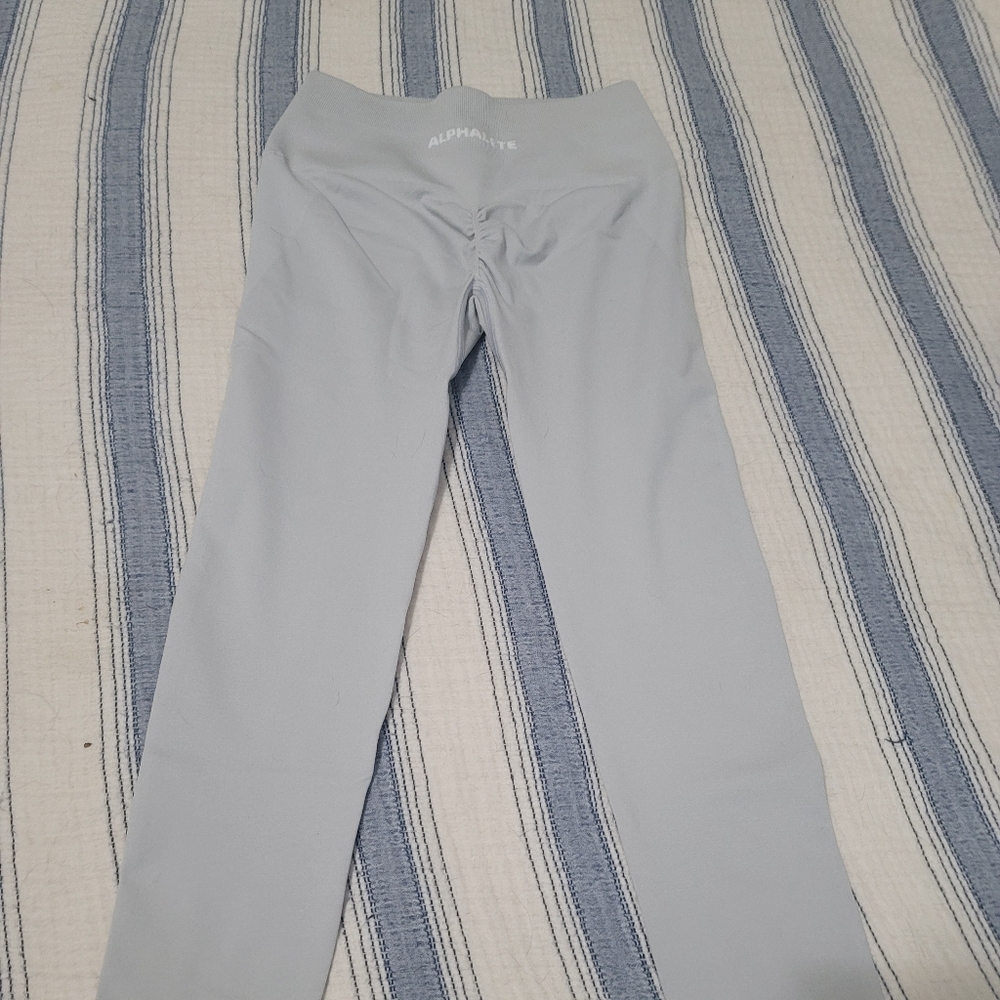 Alphalete Amplify Leggings-silver grey, size M